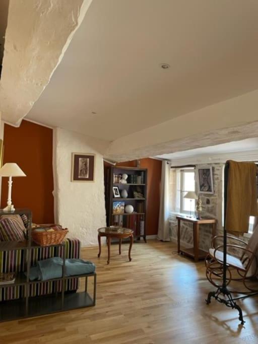 La Maison De Lea, Chambres D'Hotes De 14 Couchages Tournus Exterior foto