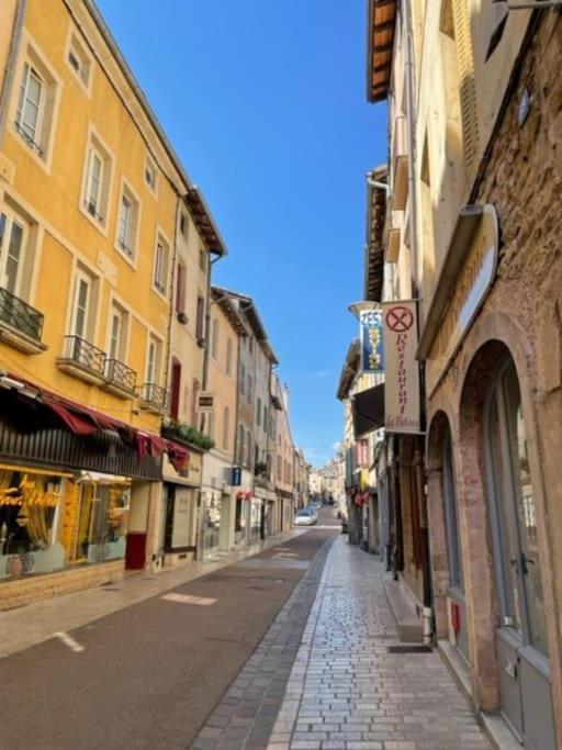 La Maison De Lea, Chambres D'Hotes De 14 Couchages Tournus Exterior foto
